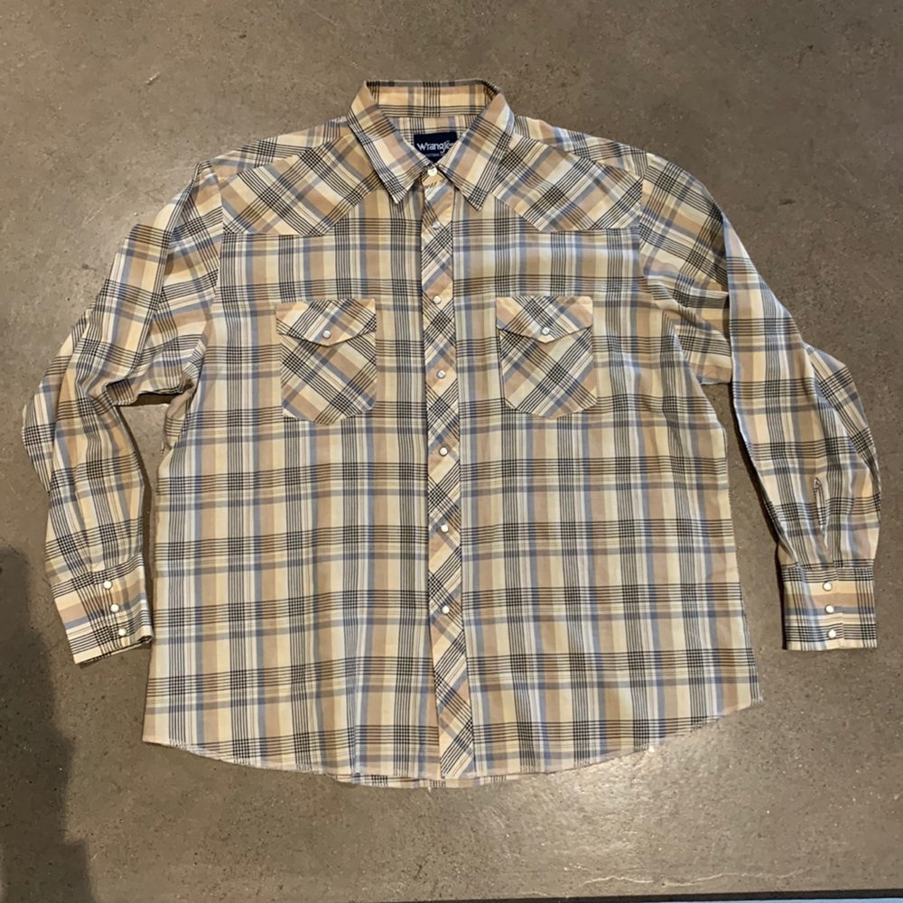 Wrangler Button Up shirt